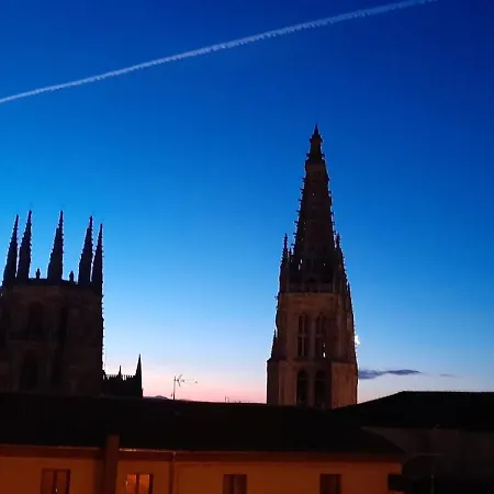 Cathedral And Castle Apartment Burgos Exterior photo